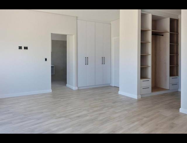 4 BEDROOM FREESTANDING FOR SALE IN SANDOWN